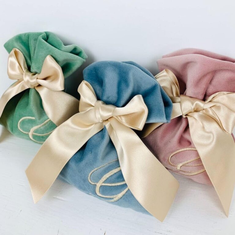 Sacchetti Portaconfetti in Velluto con Nastro Doppio Raso